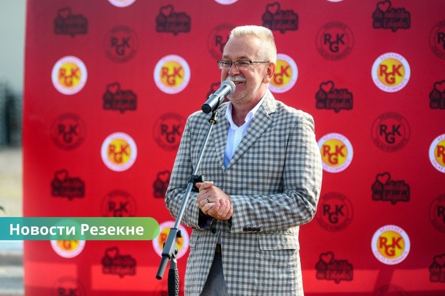 🚀 «Резекненский мясокомбинат» вложил более 8 млн евро в развитие: новые морозильники, склады и солнечная электростанция.