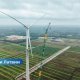 Установлена крупнейшая в Латвии ветряная турбина: Laflora Energy начинает новую эру зеленой энергетики.