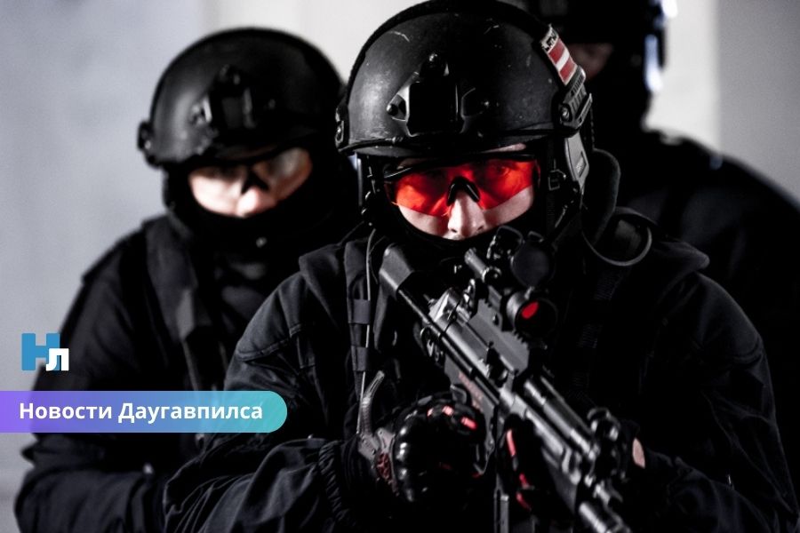 🔴 В Даугавпилсе — масштабные антитеррористические учения: задействованы спецназ и вертолеты НАТО.