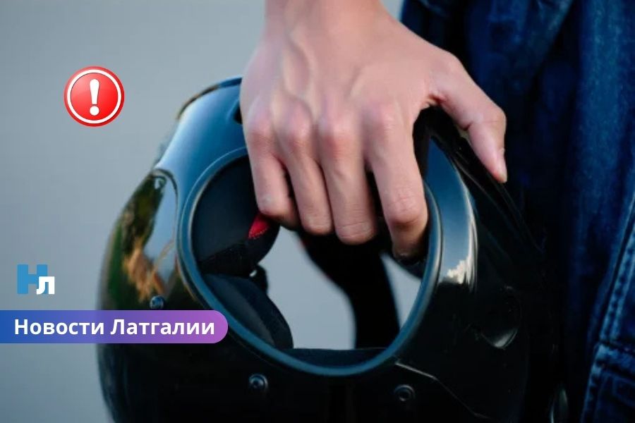 Подросток в Латгале разъезжал на мотоцикле без прав, номеров и был пойман.