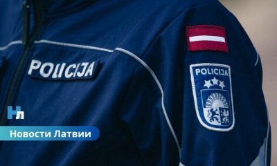 В Латвии утвердили новую полицейскую форму: фуражка обновлённого дизайна и юбка.