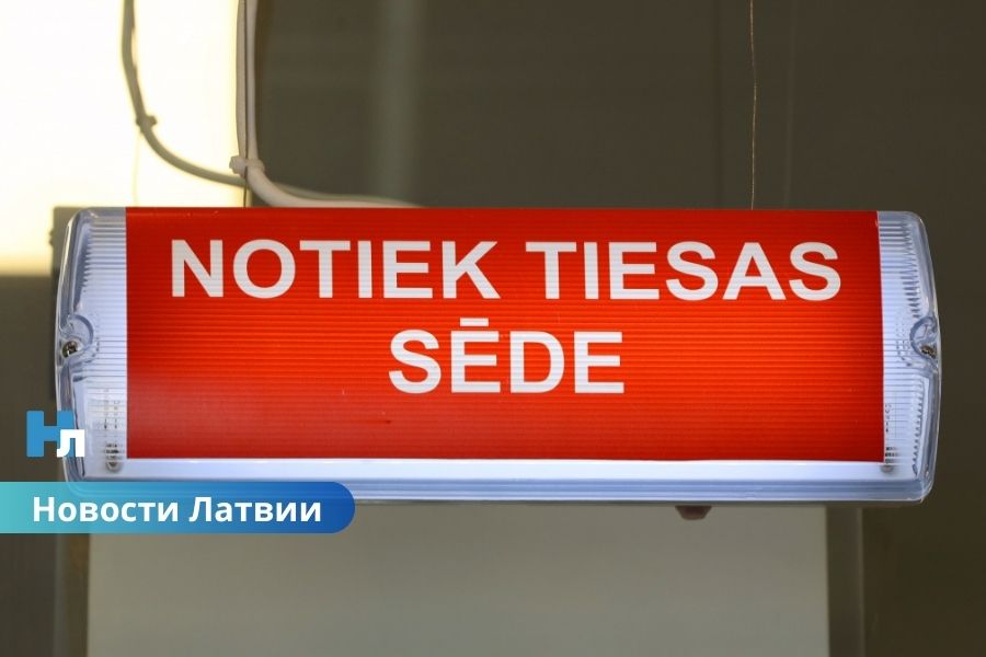Российский блогер получил год тюрьмы и выдворение из Латвии за видео в TikTok.