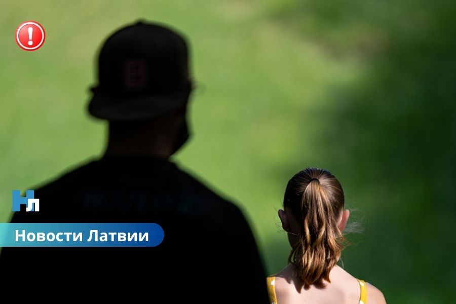 Иностранец получил 4 года тюрьмы за непристойные действия перед детьми в Риге.