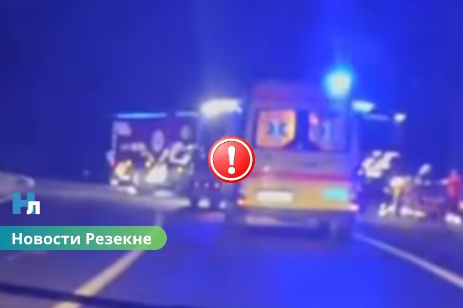 Трагическая авария под Резекне: в лобовом столкновении погиб подросток.