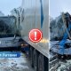 Скользкие дороги и тяжёлые последствия: грузовик врезался в пассажирский автобус — один человек в больнице.