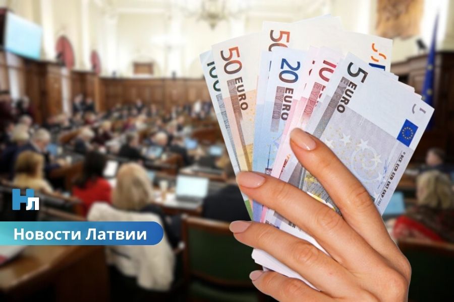 Опубликованы октябрьские зарплаты депутатов Сейма: кто заработал больше всех.