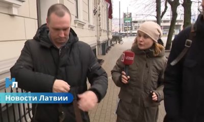 ВИДЕО ⟩ бывшему вице-мэру Олайне Андрису Вурчсу предъявлено обвинение за ложные данные об образовании.