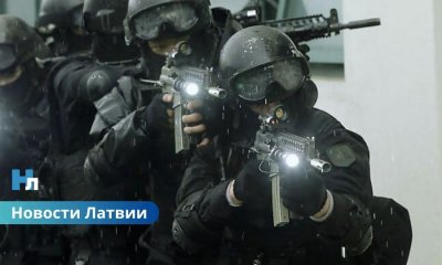 В Риге задержаны двое наркодилеров: изъяты кокаин, марихуана и тысячи евро наличными.