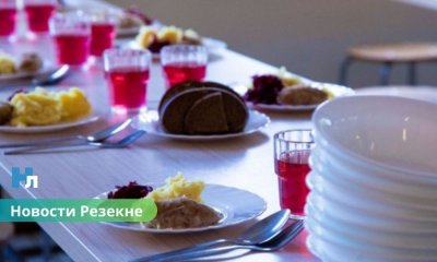 В Резекне готовятся к масштабным изменениям в системе школьного питания: родители тревожатся, самоуправление говорит о выгоде.