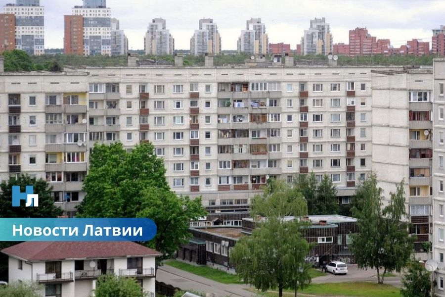 СМИ: в Риге в многоэтажном доме выявлены деформации стен.