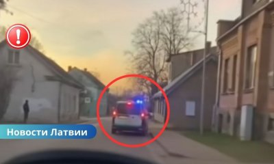 ВИДЕО: водитель заметил пьяного за рулем и проследил за ним до задержания полицией.