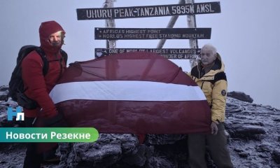 ФОТО: депутат Резекненской думы Язеп Корсак поднялся на вершину Килиманджаро.