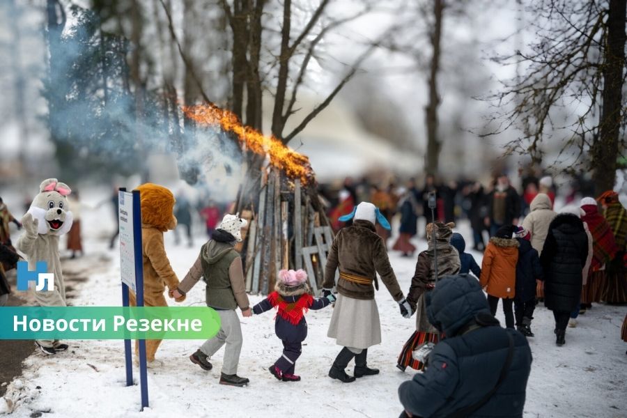 🎭 Метени в Резекне: в Фестивальном парке пройдет народная ярмарка с ремеслами и угощениями.