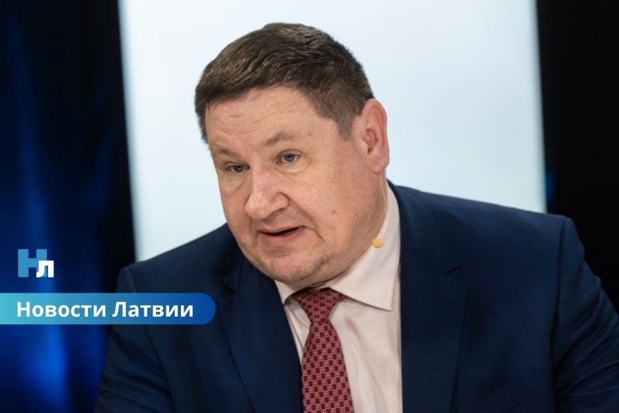 Смена власти в Огре: Хелманис ушёл в отставку, новым мэром стал Крауя.