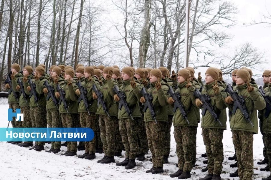 Молодёжь активно идёт служить: срок подачи заявок на призыв продлили до 13 апреля.