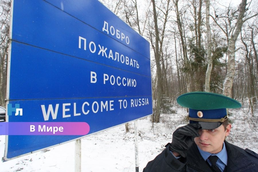 Проверка телефонов на границе: в России расширили полномочия пограничников.