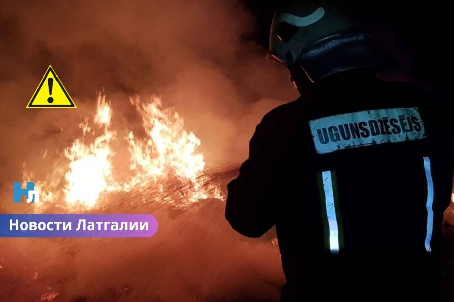 Ночной поджог в Латгалии: сгорели автомобиль и баня, подозреваемый задержан.