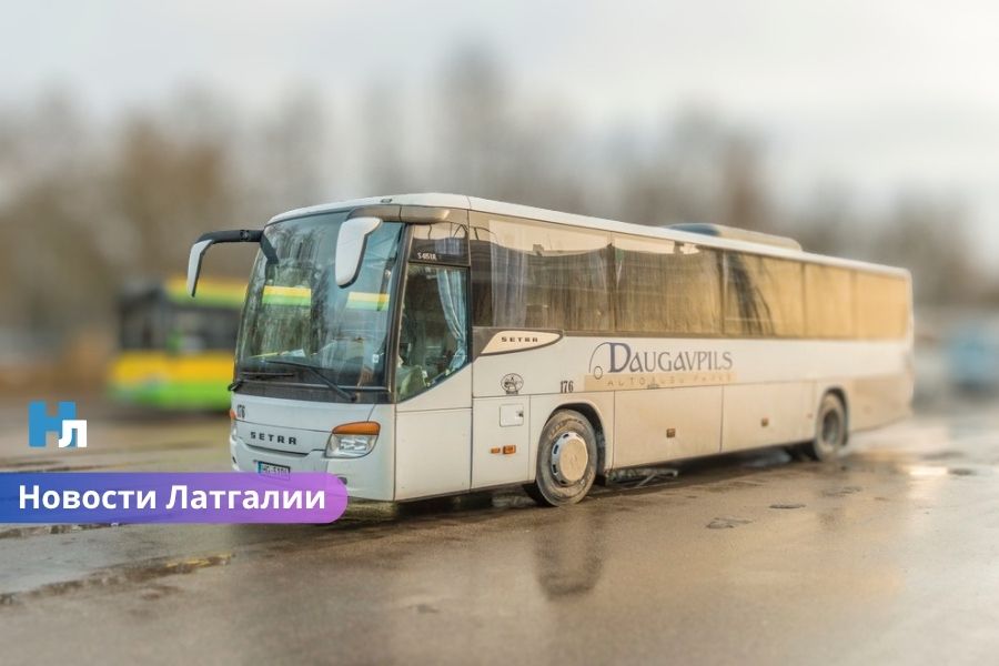 Майские праздники в Латгалии: отменены множество автобусных рейсов — пассажиров призывают заранее проверять расписание.