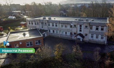 Скандал вокруг детских садов в Резекне: родители выступили против объединения учреждений.