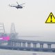 Ночная атака на Крым: в Керчи вспыхнул пожар, движение по Крымскому мосту остановлено.