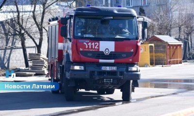 В Риге обрушился балкон на шестом этаже жилого дома: территорию экстренно оцепили.