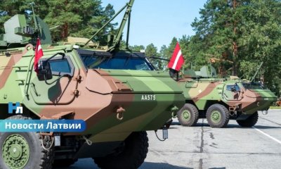 В Латвию прибыла первая боевая машина пехоты Hunter: в Валмиере начинается финальная сборка новой техники для армии.