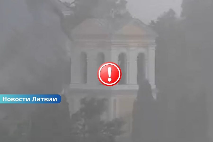 ВИДЕО: Мощная гроза обрушилась на Ливанский край — ветер сорвал часть крыши церкви.