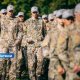 В Латгалии начинается прием в новую военную школу: будущим курсантам предлагают стипендию, общежитие и бесплатное питание.