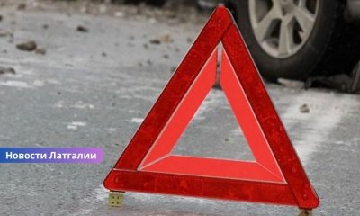 Сразу несколько серьезных ДТП в Латгалии: пьяный водитель с 4,08 промилле, лобовое столкновение и смертельная авария на озере Разна.