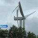 ВИДЕО: на стройке ветропарка в Лиепае обломилась и рухнула лопасть ветряной турбины.