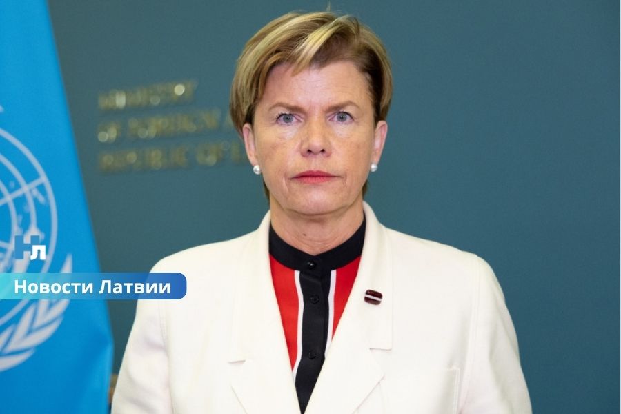 Российским юмористам запретили въезд в Латвию: концерты в Резекне, Даугавпилсе и Риге оказались под вопросом.