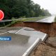 После мощных ливней в Латвии закрывают дороги: участок Слока — Талси серьезно поврежден.