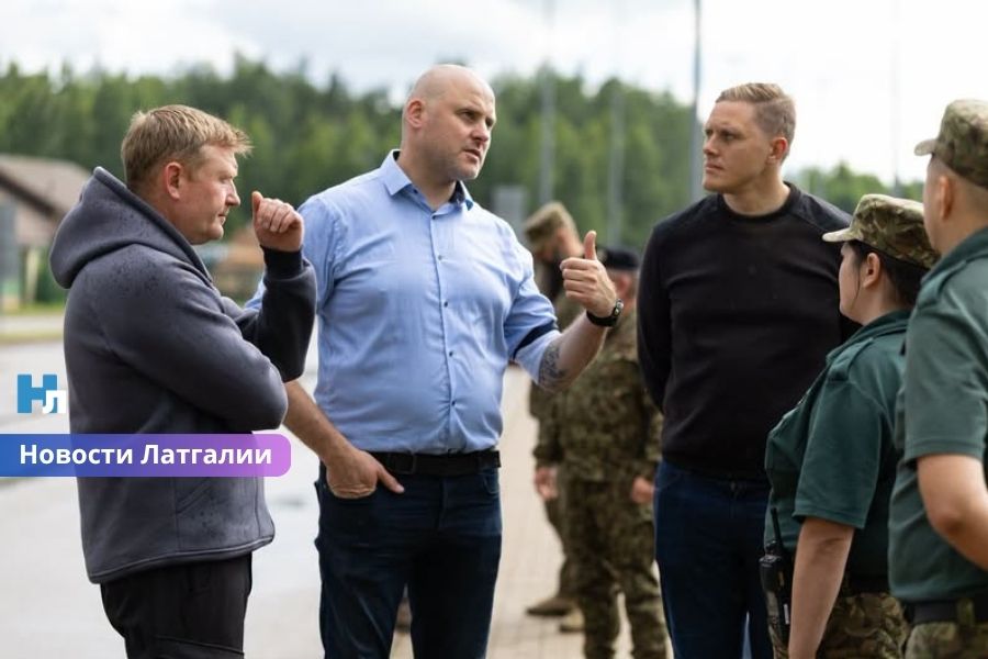 Латвия ускоряет укрепление границы с Россией: премьер оценил ход работ и назвал главные угрозы.