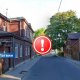 В центре Риги срочно перекрыли улицу: жилому району угрожает обрушение аварийного здания.