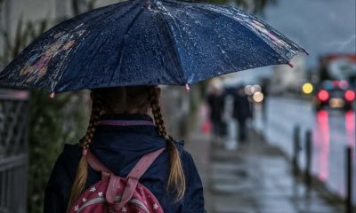 День знаний под дождем: 1 сентября Латвию накроют грозовые ливни.