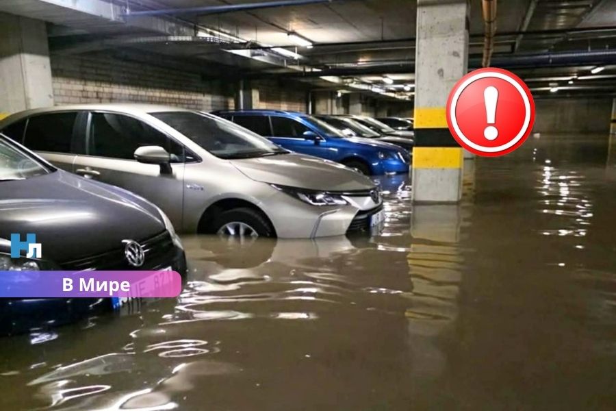 ФОТО ⟩ Мощный шторм затопил Вильнюс: улицы ушли под воду, парковки превратились в озёра.