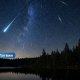 Персеиды в Латвии, метеорный поток Персеиды, звездный дождь в Латвии, Персеиды 2026, пик Персеид, ночь с 12 на 13 августа, где наблюдать Персеиды, когда смотреть Персеиды, метеоры над Латвией, падающие звезды, новолуние 12 августа, комета Свифта — Туттля, метеорный дождь, астрономические события августа, ночное небо Латвии, до 100 метеоров в час, наблюдение за метеорами, космическое событие года.