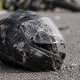 Трагедия под Саласпилсом: мотоциклист BMW погиб после столкновения с дорожным барьером.