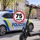 До 75 км/ч и на красный свет: в Елгаве погоня за электросамокатом закончилась столкновением.