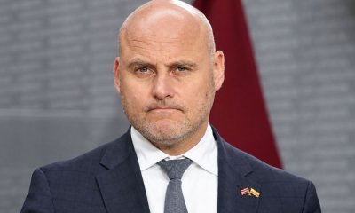 Латвия осталась одна в споре о санкциях ЕС: Кулбергс раскритиковал координацию и сообщил об обещаниях Франции.