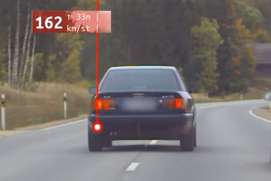 Погоня от Мадоны до Цесвайне: 13-летний водитель Audi разогнался до 187 км/ч.