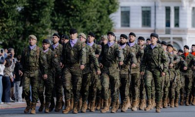 Военный парад и паэлья из армейской кухни: в Риге отметили Национальный день Испании.